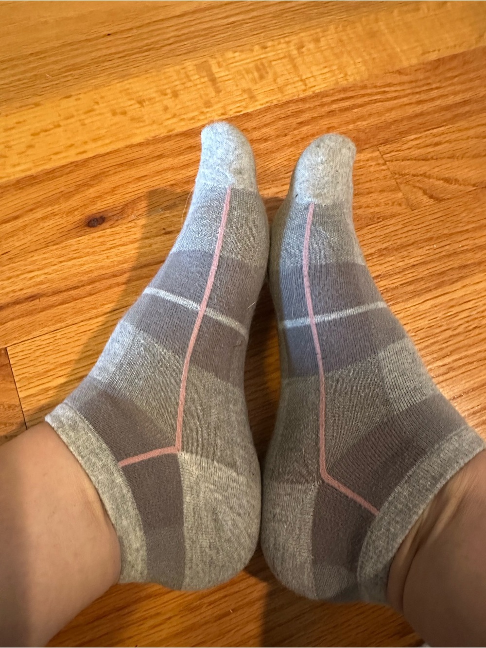 Gray Low-Cut Women’s Socks with Pink Accent Abercrombie